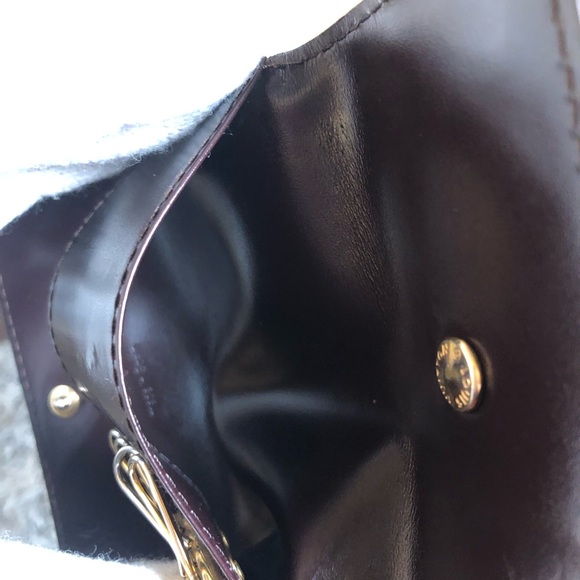 Louis Vuitton Vernis Monogram 4 Key Holder Burgundy, like new. - Picture 12 of 12